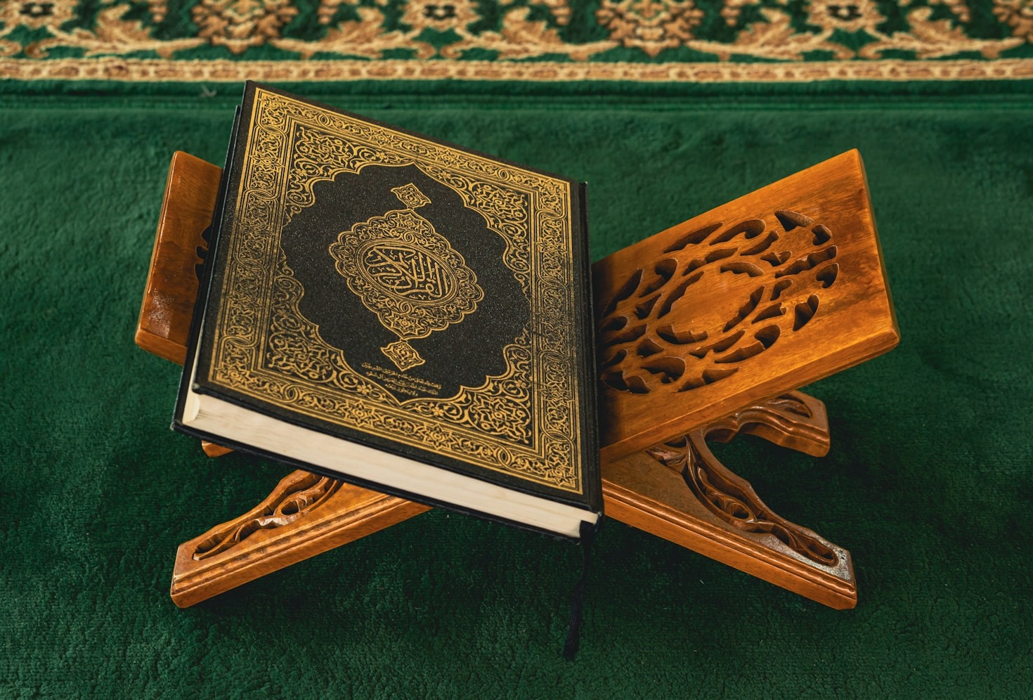 Ways to Stay Connected with Your Faith Journey